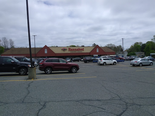 Grocery Store «Hannaford Supermarket», reviews and photos, 5 Gilbert St, North Brookfield, MA 01535, USA