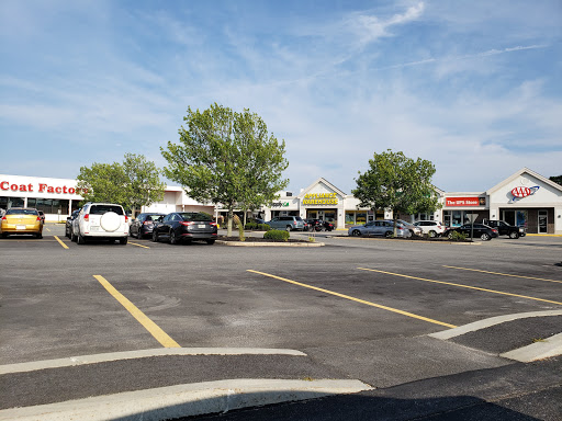 Clothing Store «Burlington Coat Factory», reviews and photos, 441 Western Ave, South Portland, ME 04106, USA