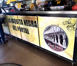 La Vaquita Negra del Portal photo