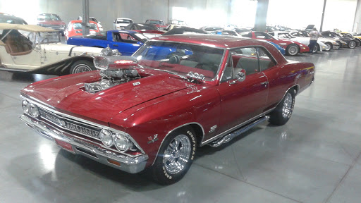 Car Dealer «Gateway Classic Cars Tampa», reviews and photos, 351 30th St NE, Ruskin, FL 33570, USA