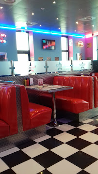 Atmosphère du Restaurant américain Memphis - Restaurant Diner à Champigny - n°17