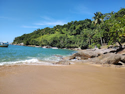 Praia da Fome'in fotoğrafı uçurumlarla desteklenmiş