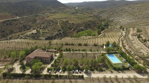 Los Centenares - Restaurante, Hotel Rural y Albergue (Horarios: Vier. y sáb de 20h a 23h. sáb y dom. de 12h a 16h) en Castielfabib