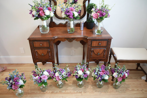 Florist «Bethany Florist & Gift Shoppe», reviews and photos, 5 Amity Rd, Bethany, CT 06524, USA