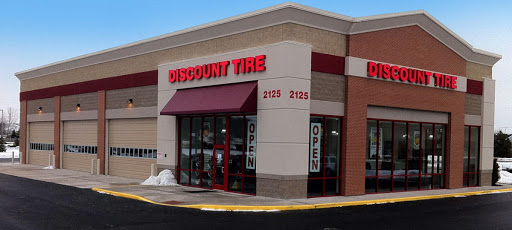 Tire Shop «Discount Tire Store - Roundlake Beach, IL», reviews and photos, 2125 N Illinois 83, Round Lake Beach, IL 60073, USA