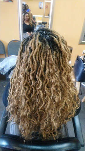 Beauty Salon «Star Hair Braiding Salon», reviews and photos, 5909 Scott St, Houston, TX 77021, USA