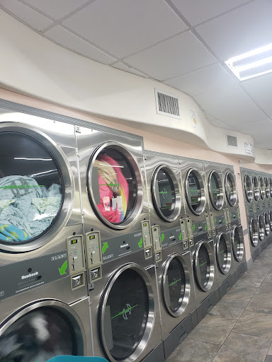 Laundry Service «Wash World Coin Laundry», reviews and photos, 1600 6th St SE, Winter Haven, FL 33880, USA