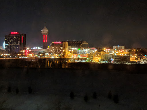 Hotel «Howard Johnson Closest to the Falls and Casino», reviews and photos, 454 Main St, Niagara Falls, NY 14301, USA