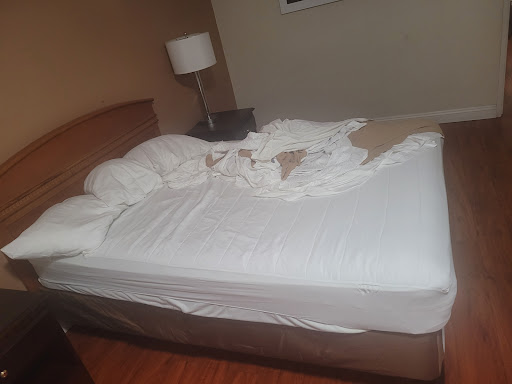 Days Inn & Suites by Wyndham South Gate image