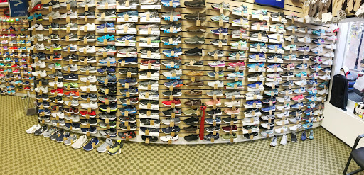 Shoe Store «Athletic Shoe Factory», reviews and photos, 3 Forest St, New Canaan, CT 06840, USA