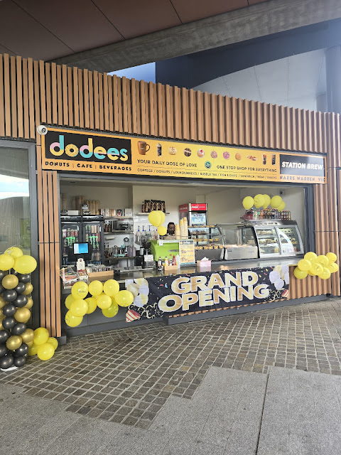 Dodees Cafe & Donuts | Best Coffee in Narrewarren