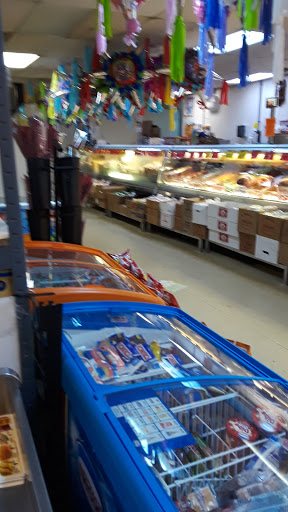 Supermarket «El Paso Grande», reviews and photos, 634 E New York St, Aurora, IL 60505, USA