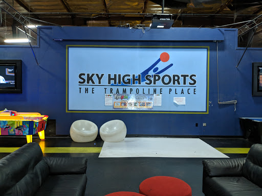 Amusement Center «Sky High Sports Woodland Hills», reviews and photos, 6033 De Soto Ave, Woodland Hills, CA 91367, USA