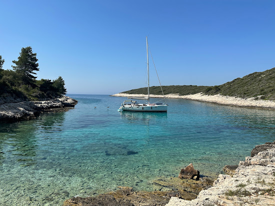 Store-Stone Beach