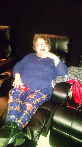 Movie Theater «B&B Theatres Shawnee 18», reviews and photos, 16301 Midland Dr, Shawnee, KS 66217, USA