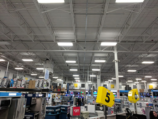 Electronics Store «Best Buy», reviews and photos, 6809 W Canal Dr, Kennewick, WA 99336, USA