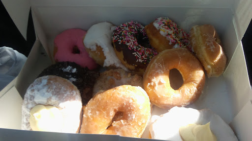 Donut Shop «Dixie Cream Donuts», reviews and photos, 1364 SW Bayshore Blvd, Port St Lucie, FL 34983, USA
