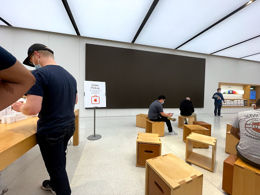 Apple The Oaks image