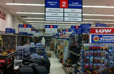 Hardware Store «Harbor Freight Tools», reviews and photos, 4600 Stadium Dr, Kalamazoo, MI 49008, USA