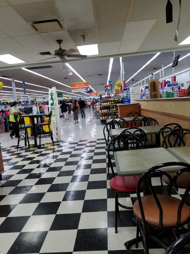Discount Store «Walmart», reviews and photos, 3451 Tamiami Trail E, Naples, FL 34112, USA