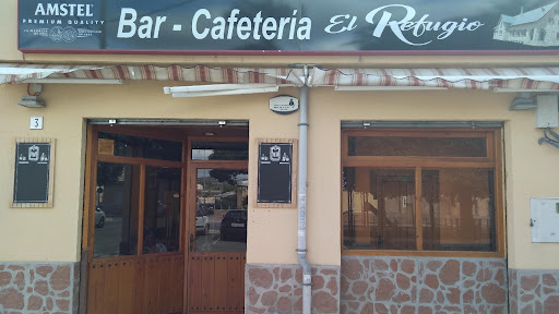 Bar Restaurante El Refugio - Pl. de la Trinidad, 3, 03560 El Campello, Alicante, España