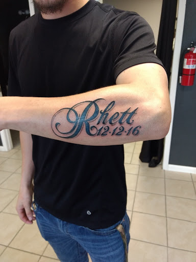 Explore tattoo connection ideas, creative tattoo ideas in Milan, available at Apocalyptic Ink Studio