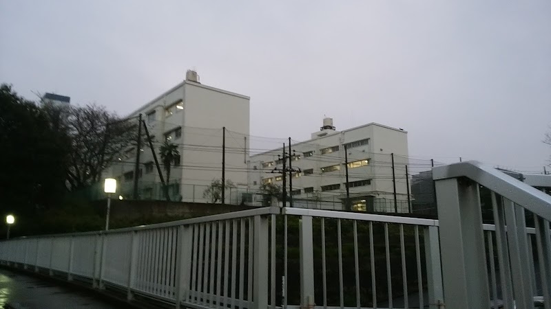 横浜市立左近山中学校