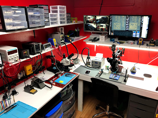 Electronics Repair Shop «Cell Phone Repair Kissimmee -DRONE Repair -Computer», reviews and photos, 826 E Vine St, Kissimmee, FL 34744, USA
