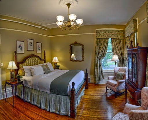 Hotel «Maxwell Mansion», reviews and photos, 421 Baker St, Lake Geneva, WI 53147, USA