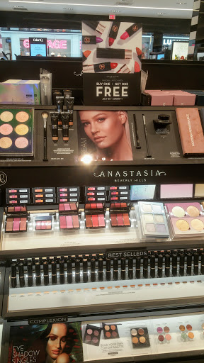 Cosmetics Store «SEPHORA», reviews and photos, 1760 Willowbrook Mall, Wayne, NJ 07470, USA