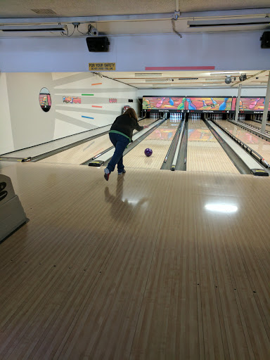 Bowling Alley «Chalet Bowl & 26th Street Cafe», reviews and photos, 3806 N 26th St, Tacoma, WA 98407, USA
