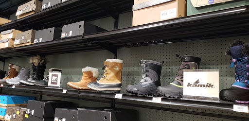 Outdoor Sports Store «Field & Stream», reviews and photos, 870 Walt Whitman Rd Ste B, Melville, NY 11747, USA