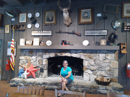 American Restaurant «Cracker Barrel Old Country Store», reviews and photos, 6699 S Semoran Blvd, Orlando, FL 32822, USA