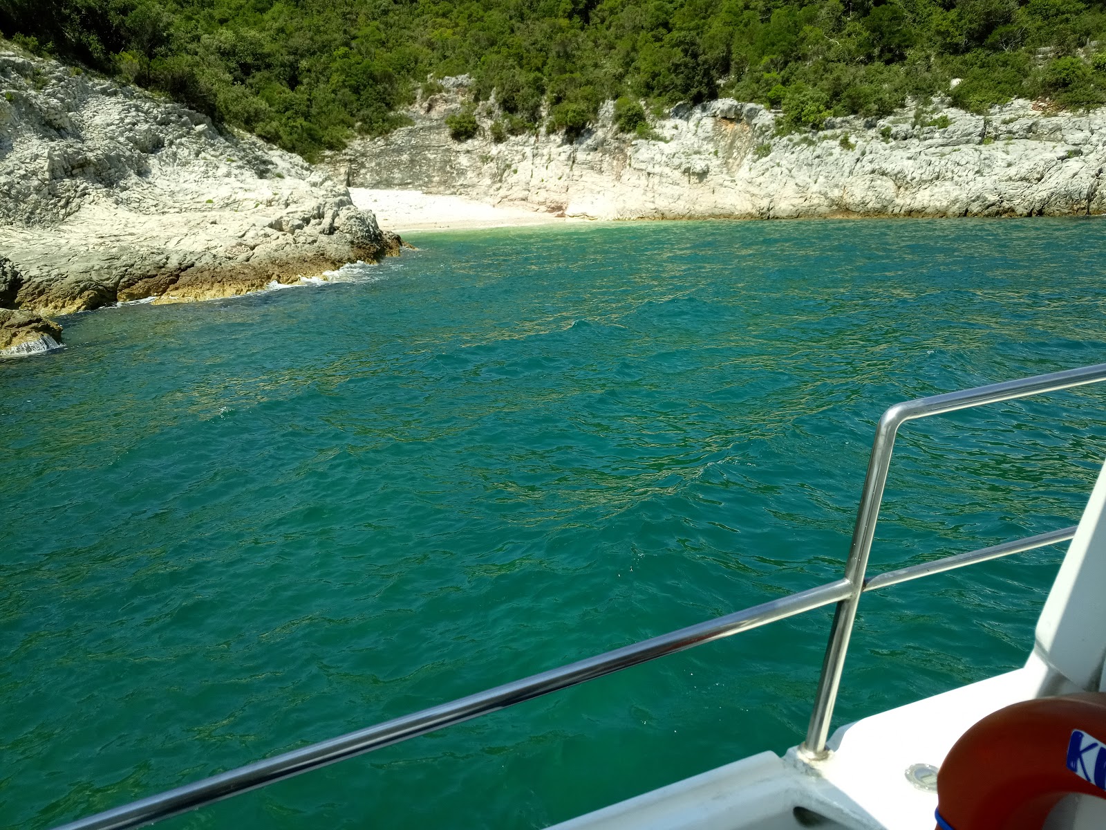 Φωτογραφία του Provaza beach με μικρός κόλπος