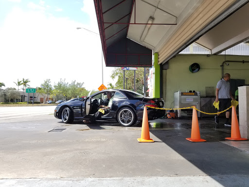 Car Wash «Dadeland Car Wash», reviews and photos, 9650 S Dixie Hwy, Miami, FL 33156, USA