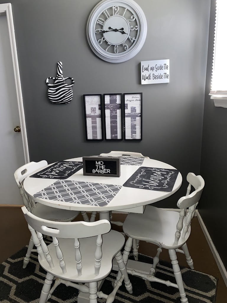 In & Out Grooming Salon 31827