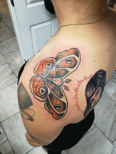 Tattoo Shop «Electric Dragonland», reviews and photos, 923 Mainstreet, Hopkins, MN 55343, USA