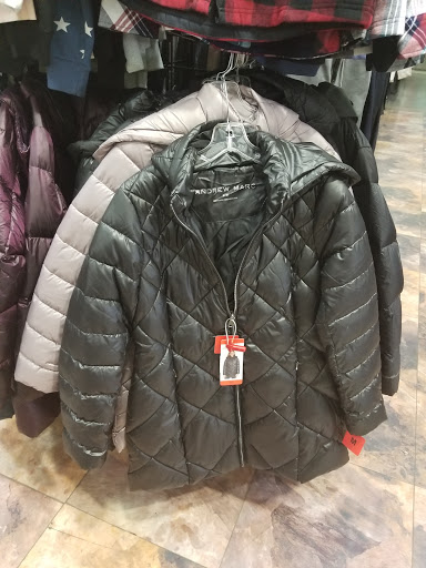 Home Goods Store «ReMART», reviews and photos, 1011 N Tustin Ave, Anaheim, CA 92807, USA