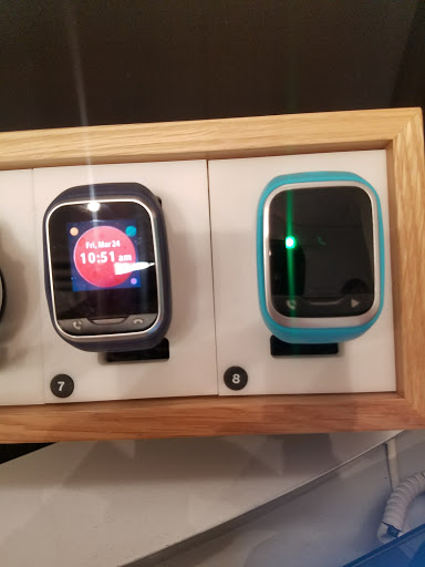 Cell Phone Store «Verizon», reviews and photos, 100 Riverbend Dr, Charlottesville, VA 22911, USA