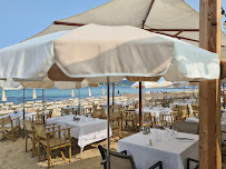 Atmosphère du Restaurant La Bouillabaisse Plage Saint-Tropez - n°2