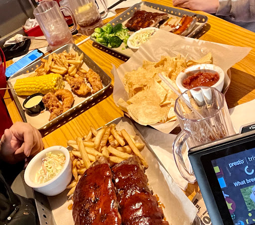 Chilis Grill & Bar image