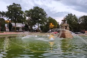 Meyer Circle Fountain image