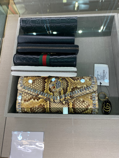 Boutique «Gucci Outlet», reviews and photos, 1155 Buck Creek Rd, Simpsonville, KY 40067, USA