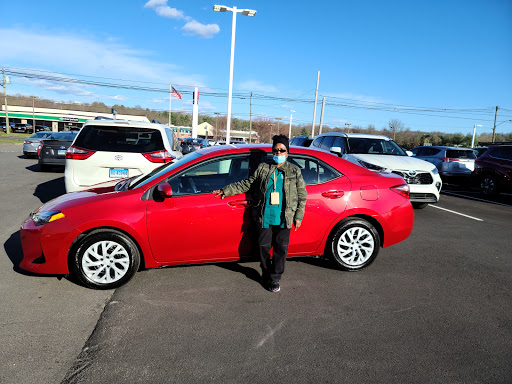Toyota Dealer «Toyota of Wallingford», reviews and photos, 859 N Colony Rd, Wallingford, CT 06492, USA