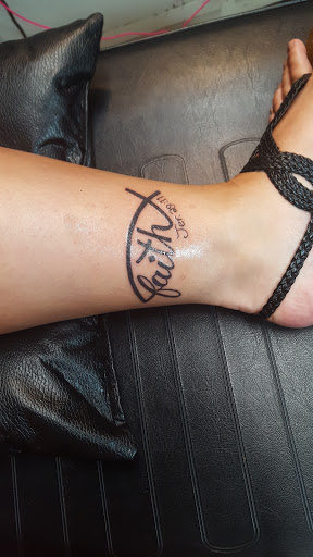 Tattoo Shop «Blue Flame Tattoo», reviews and photos, 710 W Peace St, Raleigh, NC 27605, USA