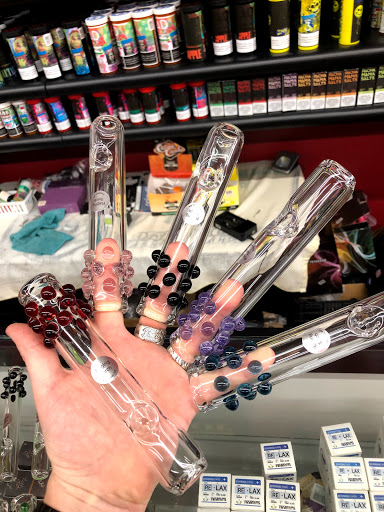 Tobacco Shop «Sky High Smoke Shop», reviews and photos, 19801 NW 27th Ave, Miami Gardens, FL 33056, USA