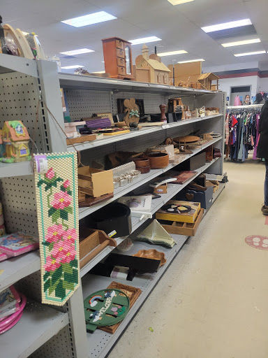 Thrift Store «Goodwill», reviews and photos, 709 Canton Rd NW, Carrollton, OH 44615, USA