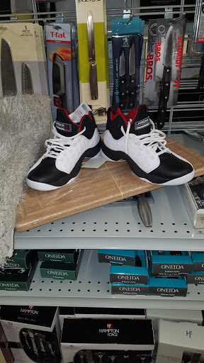 Clothing Store «Burlington Coat Factory», reviews and photos, 2035 S Robert St, West St Paul, MN 55118, USA