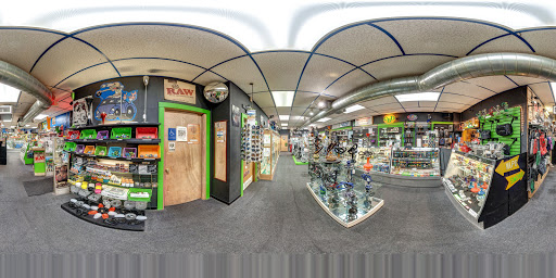 Tobacco Shop «Knuckleheads Tobacco & Gifts», reviews and photos, 550 State St, Madison, WI 53703, USA