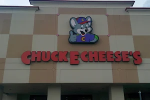 Chuck E. Cheese image
